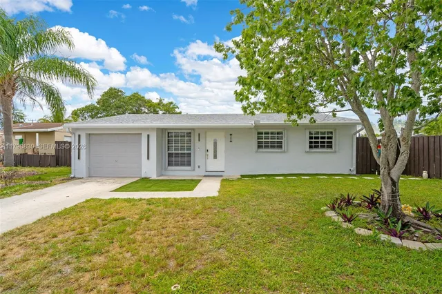 $624,700 | 181 Southwest 76th Terrace, Margate, FL 33068