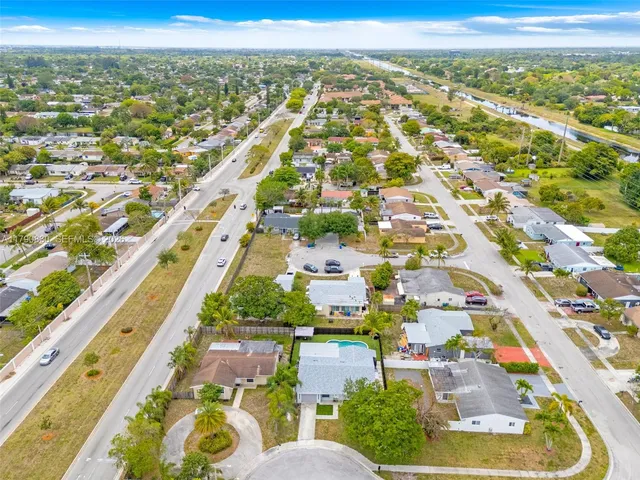 $624,700 | 181 Southwest 76th Terrace, Margate, FL 33068