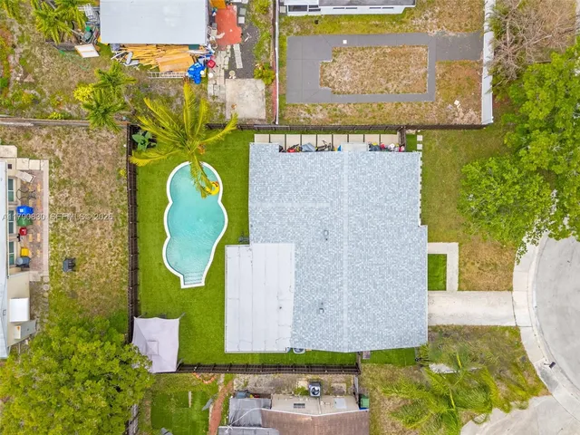 $624,700 | 181 Southwest 76th Terrace, Margate, FL 33068