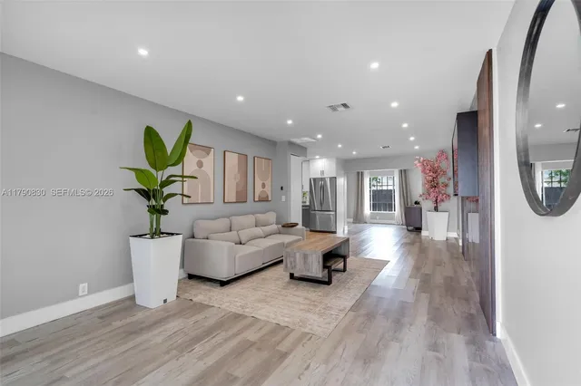 $624,700 | 181 Southwest 76th Terrace, Margate, FL 33068