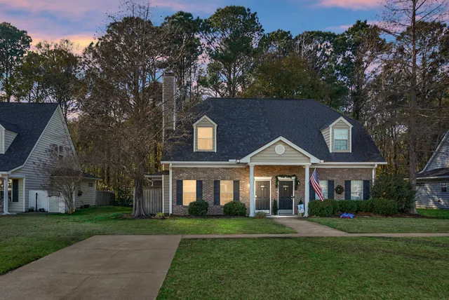 $425,000 | 2200 Kings Gate Lane, Mount Pleasant, SC 29466