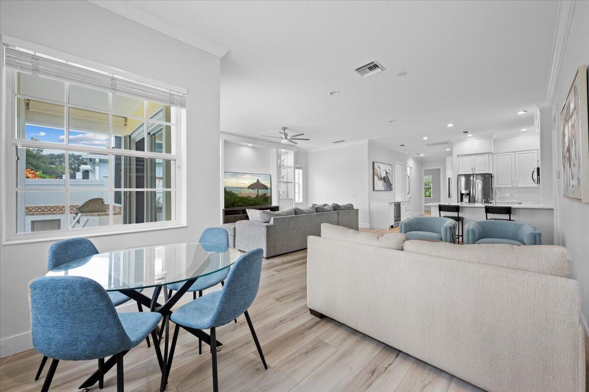 214 Barbados Drive Jupiter, FL 33458 - Photo 11 of 39 11