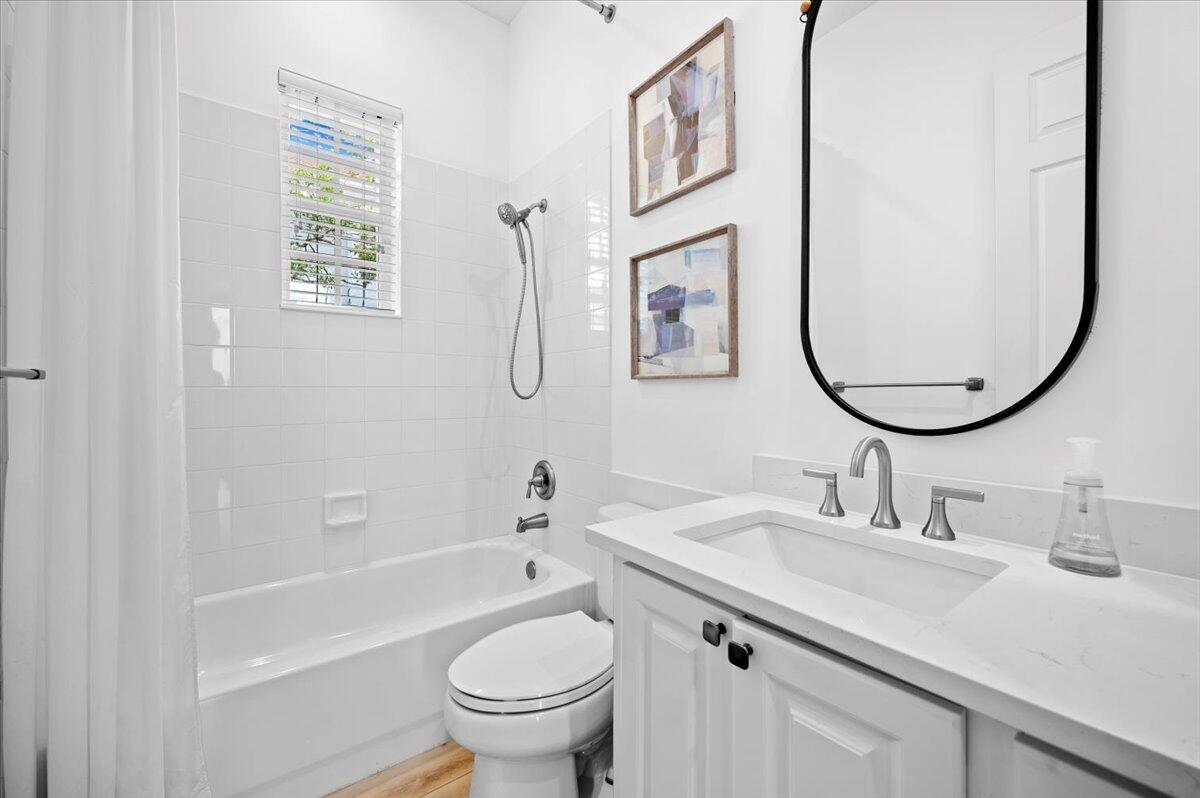 214 Barbados Drive Jupiter, FL 33458 - Photo 23 of 39 23