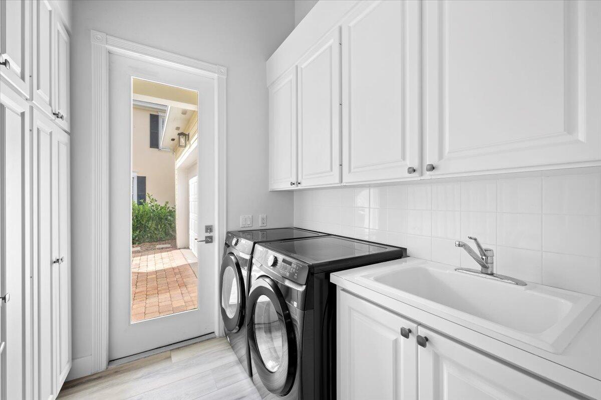 214 Barbados Drive Jupiter, FL 33458 - Photo 25 of 39 25