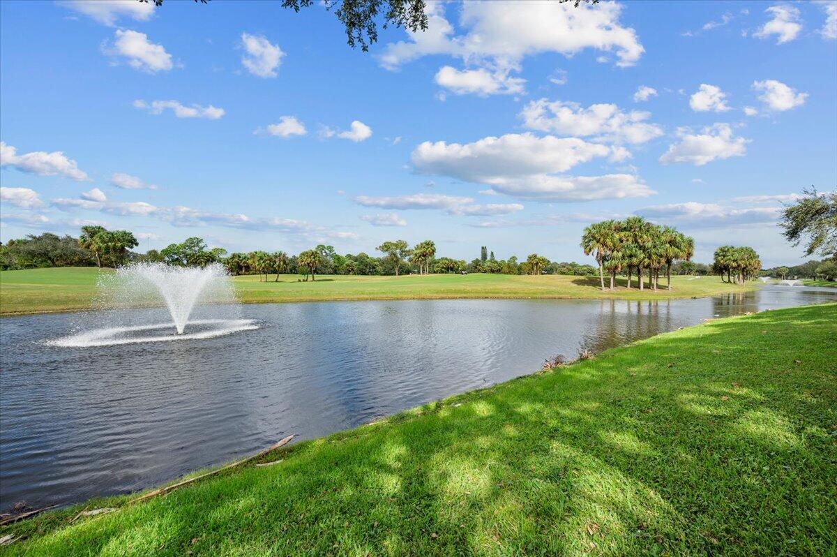 214 Barbados Drive Jupiter, FL 33458 - Photo 32 of 39 32