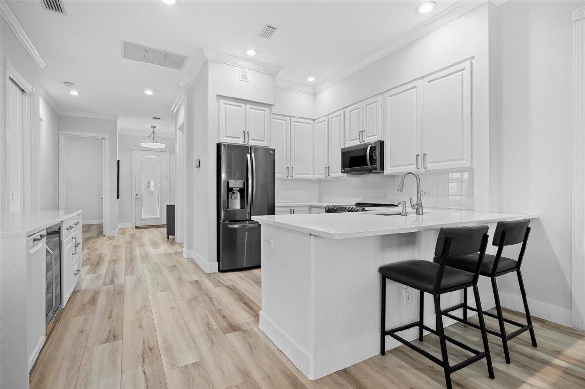 214 Barbados Drive Jupiter, FL 33458 - Photo 8 of 39 8