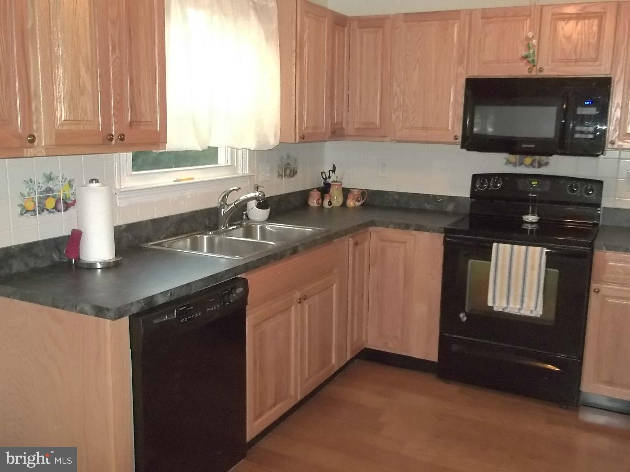 4 West Road Mount Airy, MD 21771 - Photo 4 of 26 Kitchen w/Newer Appliances