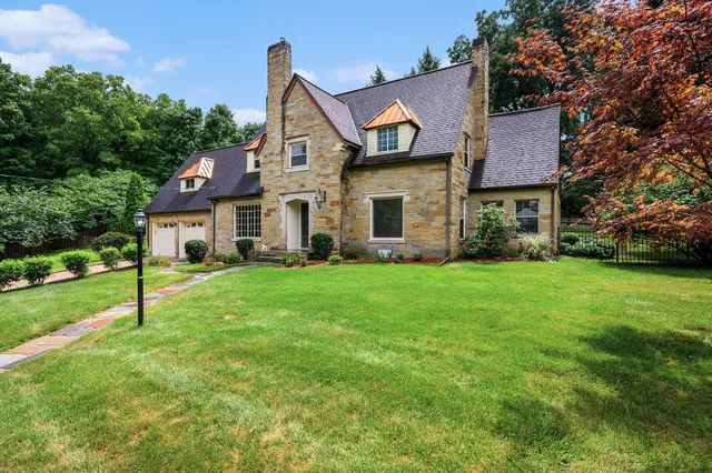 $749,000 | 1761 Chevy Chase Boulevard, Kalamazoo, MI 49008