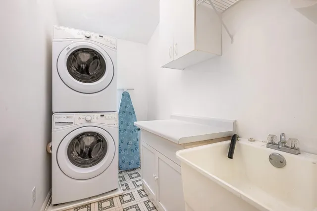 $749,000 | 1761 Chevy Chase Boulevard, Kalamazoo, MI 49008