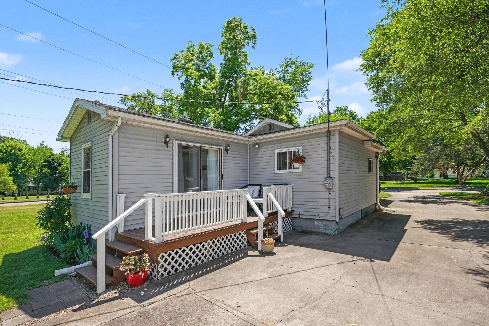 722 South Grant Avenue Three Rivers, MI 49093 - Photo 22 of 26 025_file_7306