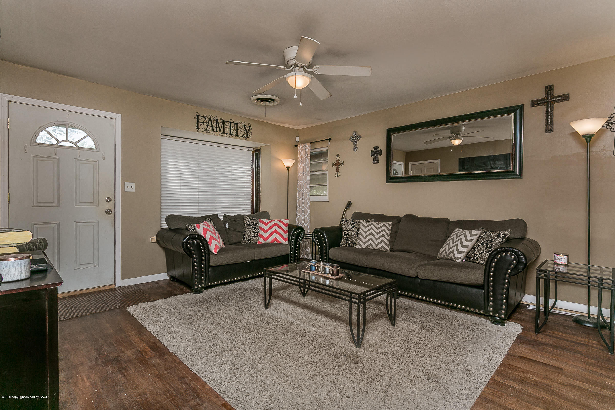 5123 South Bonham Street Amarillo, TX 79110 - Photo 2 of 22 002_Living Room