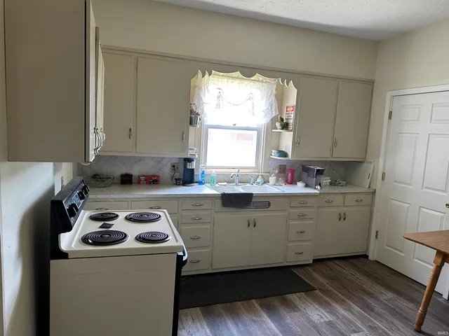 $150,000 | 1 South Kentucky Street, Remington, IN 47977