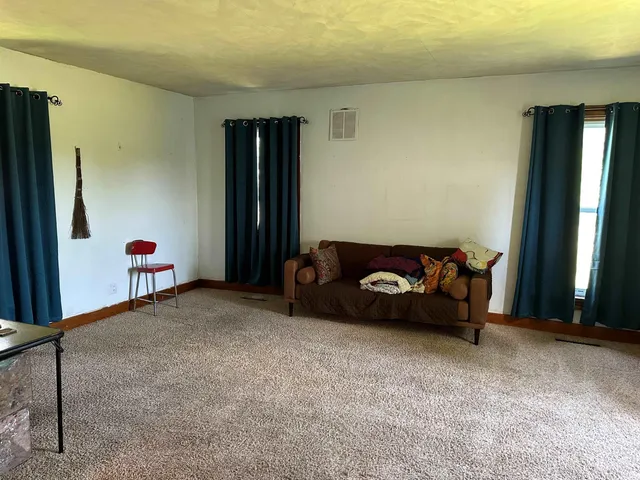 $150,000 | 1 South Kentucky Street, Remington, IN 47977