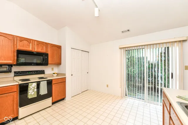 $295,000 | 9237 Crossing Drive, Fishers, IN 46037