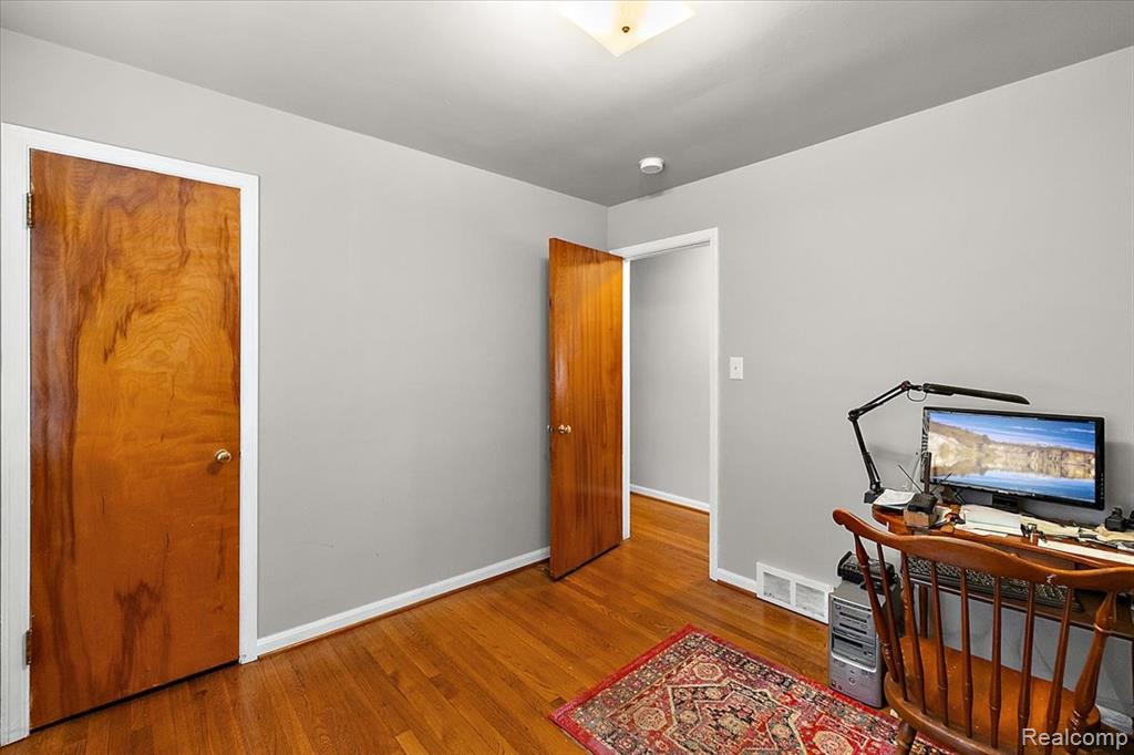 1493 East Melton Road Birmingham, MI 48009 - Photo 14 of 38