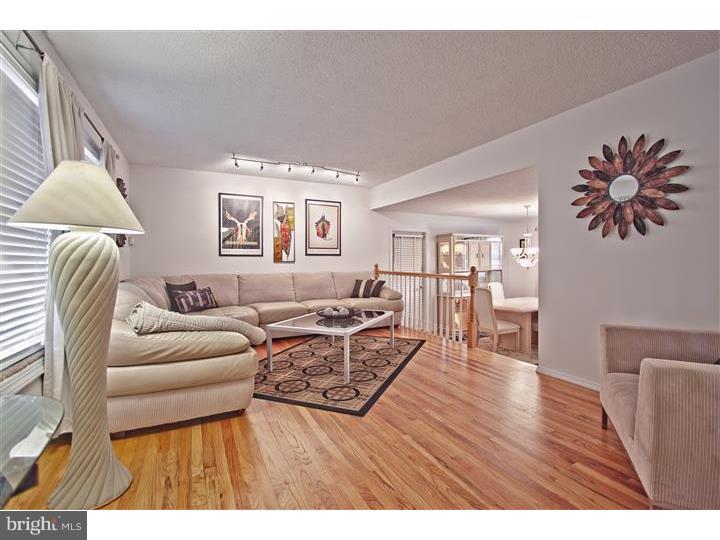 52 Bolton Road Hamilton, NJ 08610 - Photo 4 of 24 Living Room