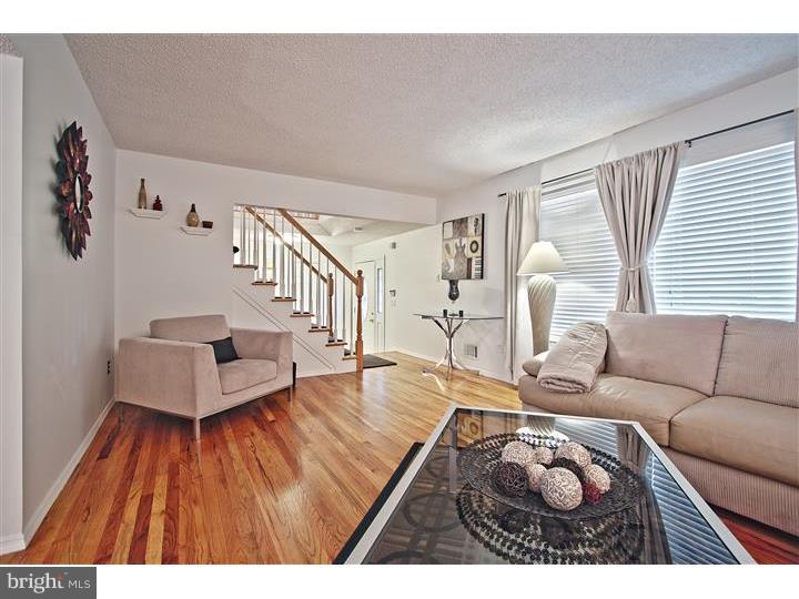 52 Bolton Road Hamilton, NJ 08610 - Photo 6 of 24 Living Room