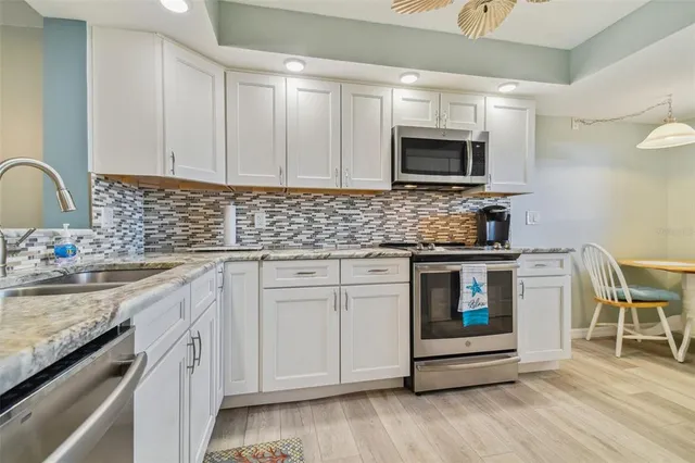 $3,250 | 401 150th Avenue, Unit 245, Madeira Beach, FL 33708