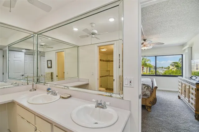 $3,250 | 401 150th Avenue, Unit 245, Madeira Beach, FL 33708