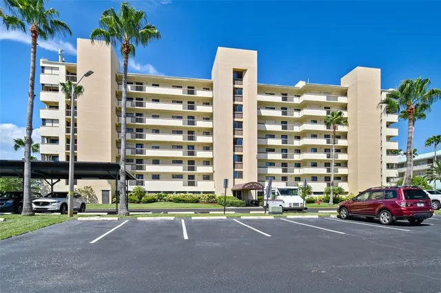 $3,250 | 401 150th Avenue, Unit 245, Madeira Beach, FL 33708