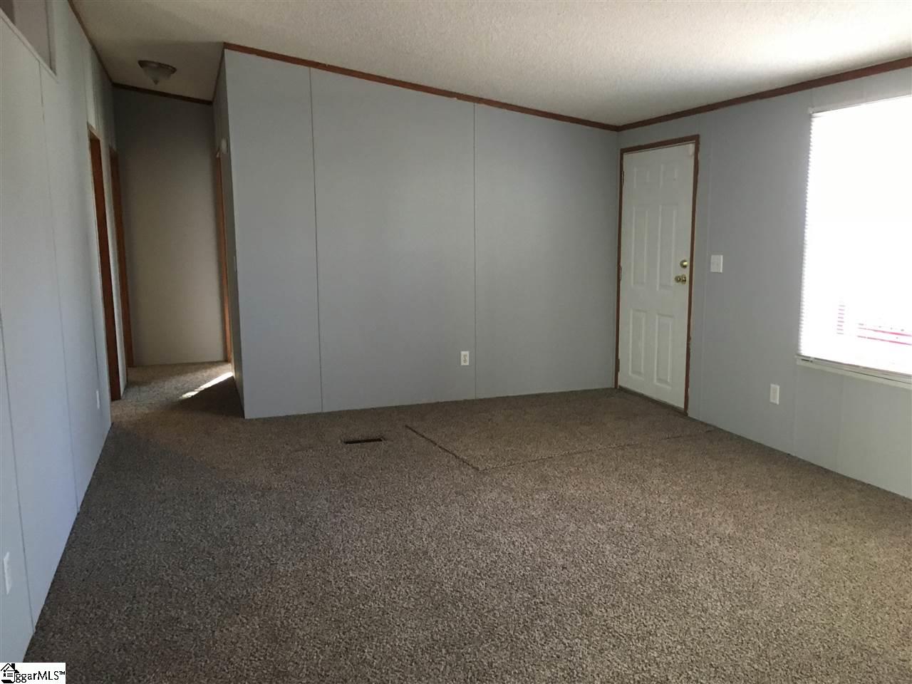 118 McCullough Road Piedmont, SC 29673 - Photo 4 of 26 Gallery Image 4