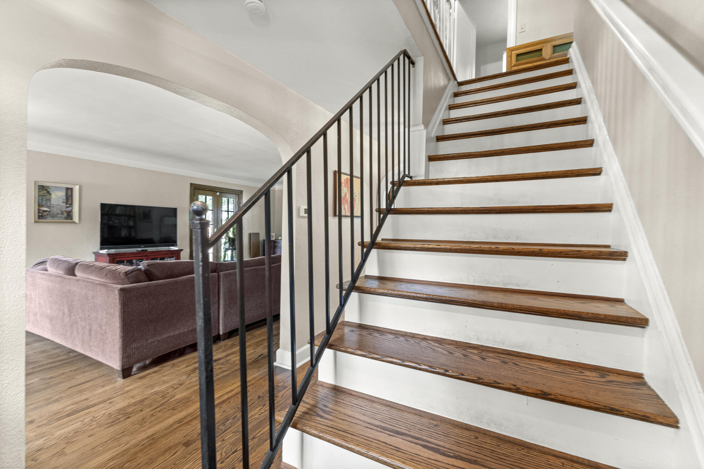 440 Meridan Street Dearborn, MI 48124 - Photo 4 of 46 04