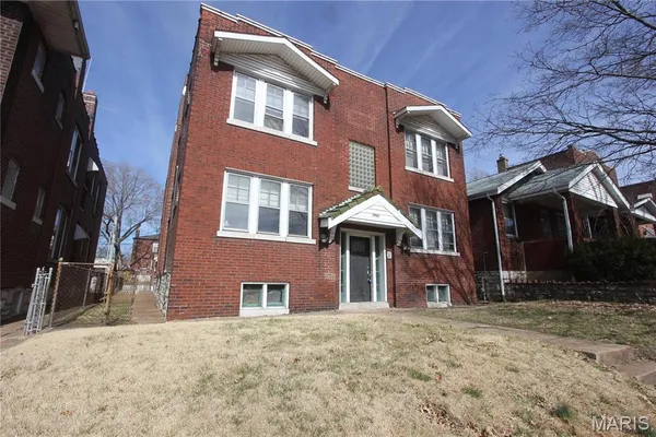 $1,125 | 3965 Potomac Street, Unit 1E, St. Louis, MO 63116