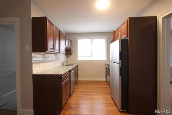 $1,125 | 3965 Potomac Street, Unit 1E, St. Louis, MO 63116