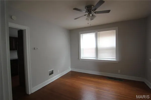 $1,125 | 3965 Potomac Street, Unit 1E, St. Louis, MO 63116