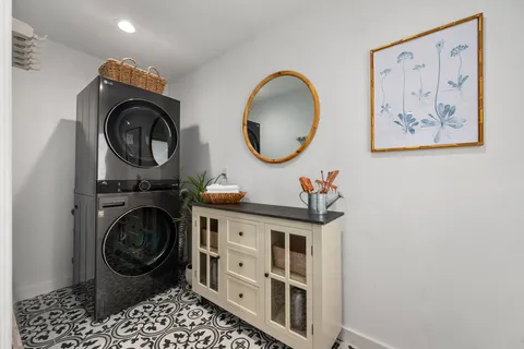 $490,000 | 5517 Avenue G, Unit A, Austin, TX 78751