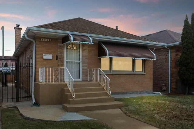 $395,000 | 3253 North Austin Avenue, Chicago, IL 60634