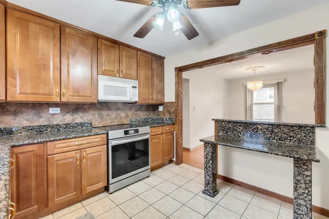 $395,000 | 3253 North Austin Avenue, Chicago, IL 60634