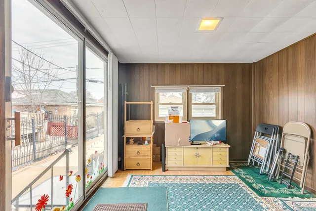 $395,000 | 3253 North Austin Avenue, Chicago, IL 60634