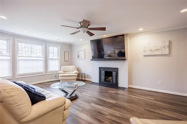 $399,900 | 78 Phaeton Drive, Penfield, NY 14526