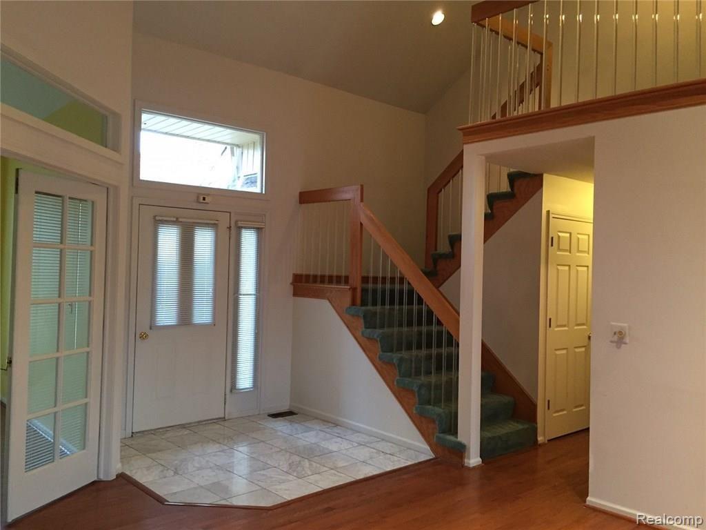 2108 Kennedy Drive Rochester, MI 48309 - Photo 5 of 13 IMG_3041.JPG