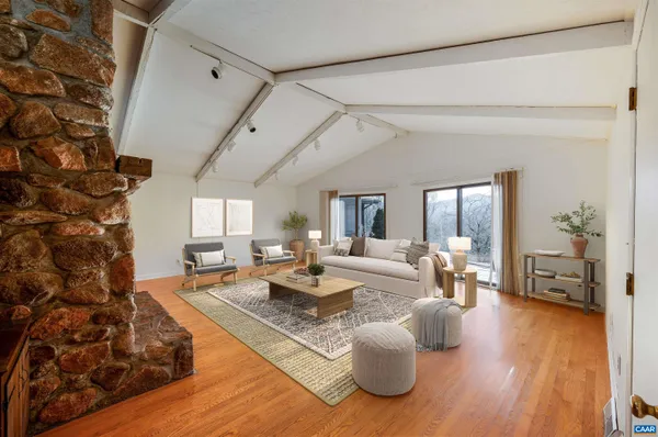 $825,000 | 2288 Lexington Turnpike, Amherst, VA 24521