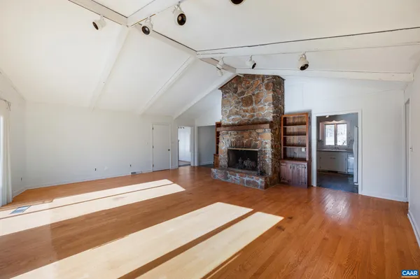 $825,000 | 2288 Lexington Turnpike, Amherst, VA 24521