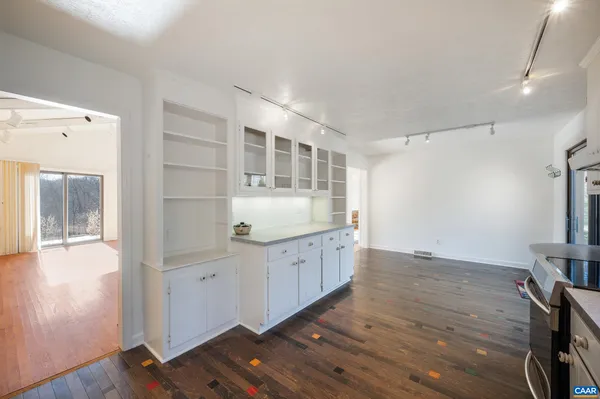 $825,000 | 2288 Lexington Turnpike, Amherst, VA 24521