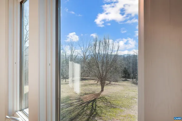 $825,000 | 2288 Lexington Turnpike, Amherst, VA 24521