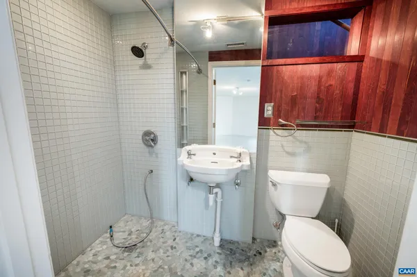 $825,000 | 2288 Lexington Turnpike, Amherst, VA 24521