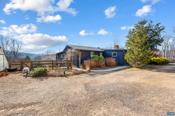 $825,000 | 2288 Lexington Turnpike, Amherst, VA 24521