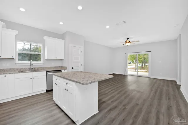 $2,250 | 5087 San Pedro Court, Milton, FL 32583