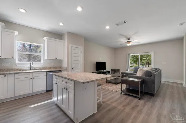 $2,250 | 5087 San Pedro Court, Milton, FL 32583