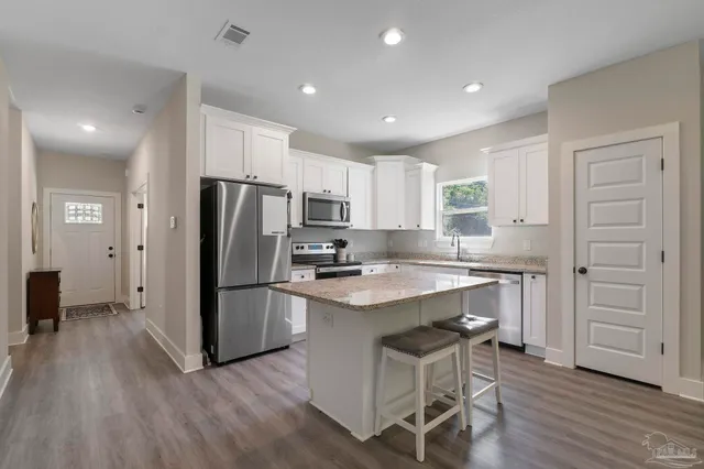 $2,250 | 5087 San Pedro Court, Milton, FL 32583