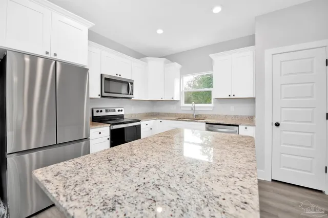 $2,250 | 5087 San Pedro Court, Milton, FL 32583