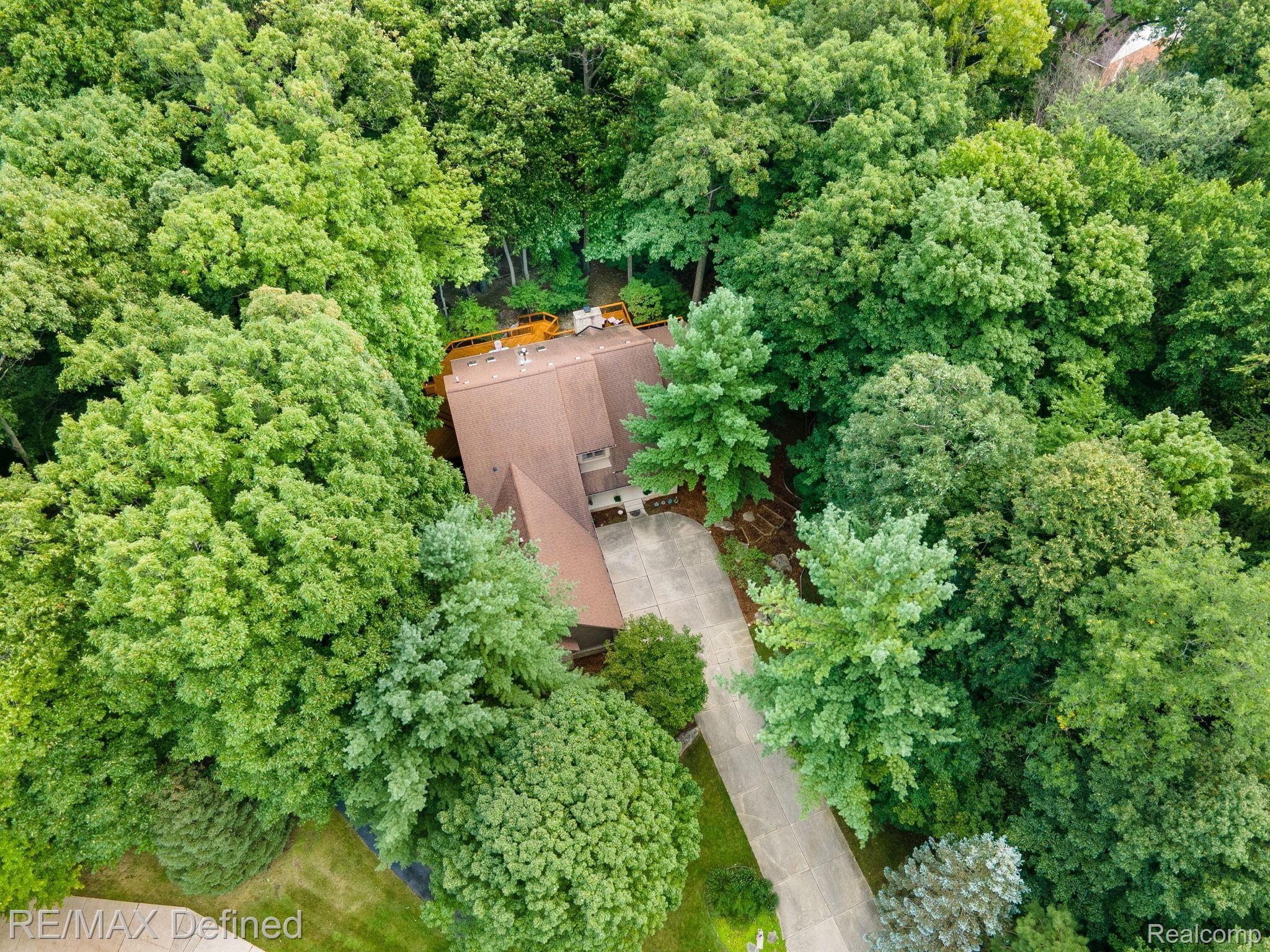 1927 Brookfield Road Rochester, MI 48306 - Photo 61 of 62 61-web-or-mls-1927-Brookfield-Ct-61.jpg