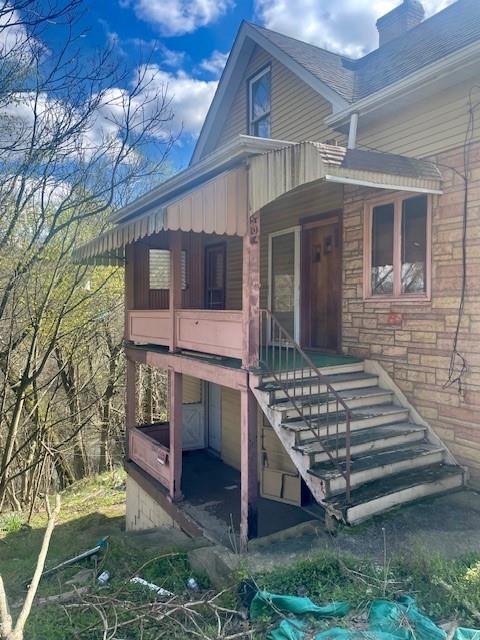 504 Chestnut Street Monessen, PA 15062 - Photo 2 of 3 a view of outdoor space and deck living room