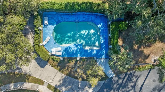 $325,000 | 9727 Tiffany Oaks Lane, Tampa, FL 33618