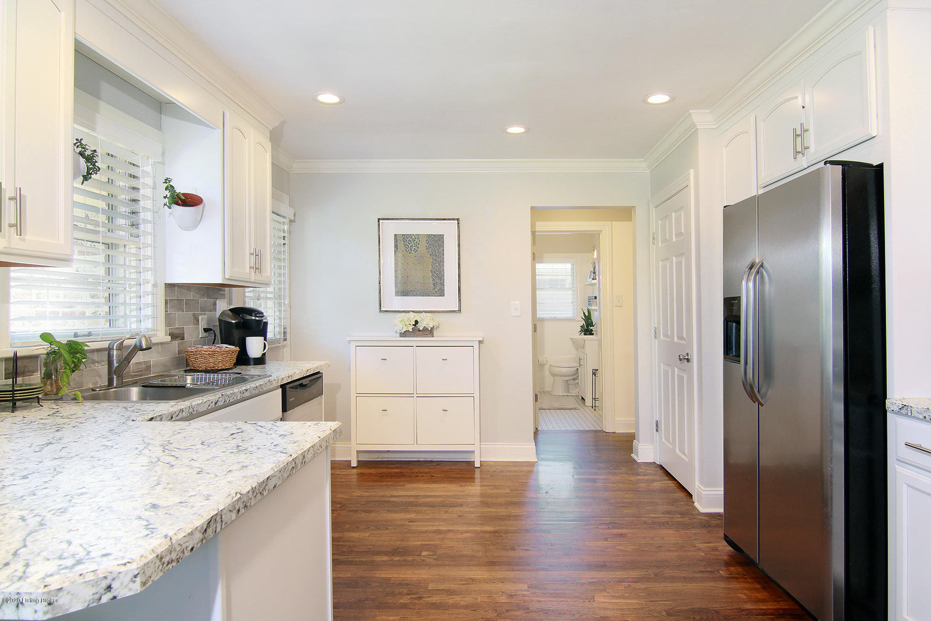 221 Hemingway Road Louisville, KY 40207 - Photo 8 of 20 Kitchen 3