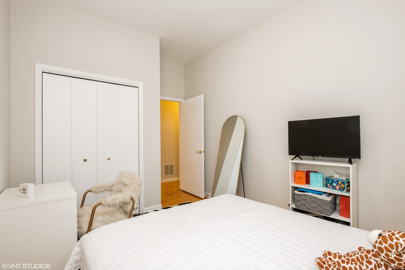 2529 North Halsted Street, Unit 1S Chicago, IL 60614 - Photo 11 of 16